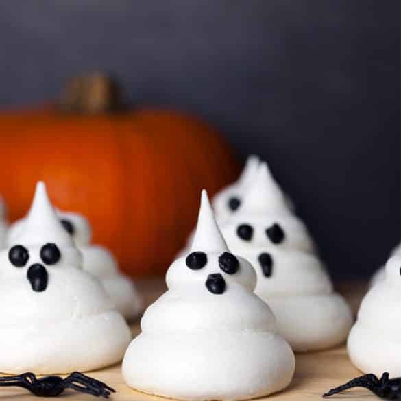 Halloween Ghost Meringues