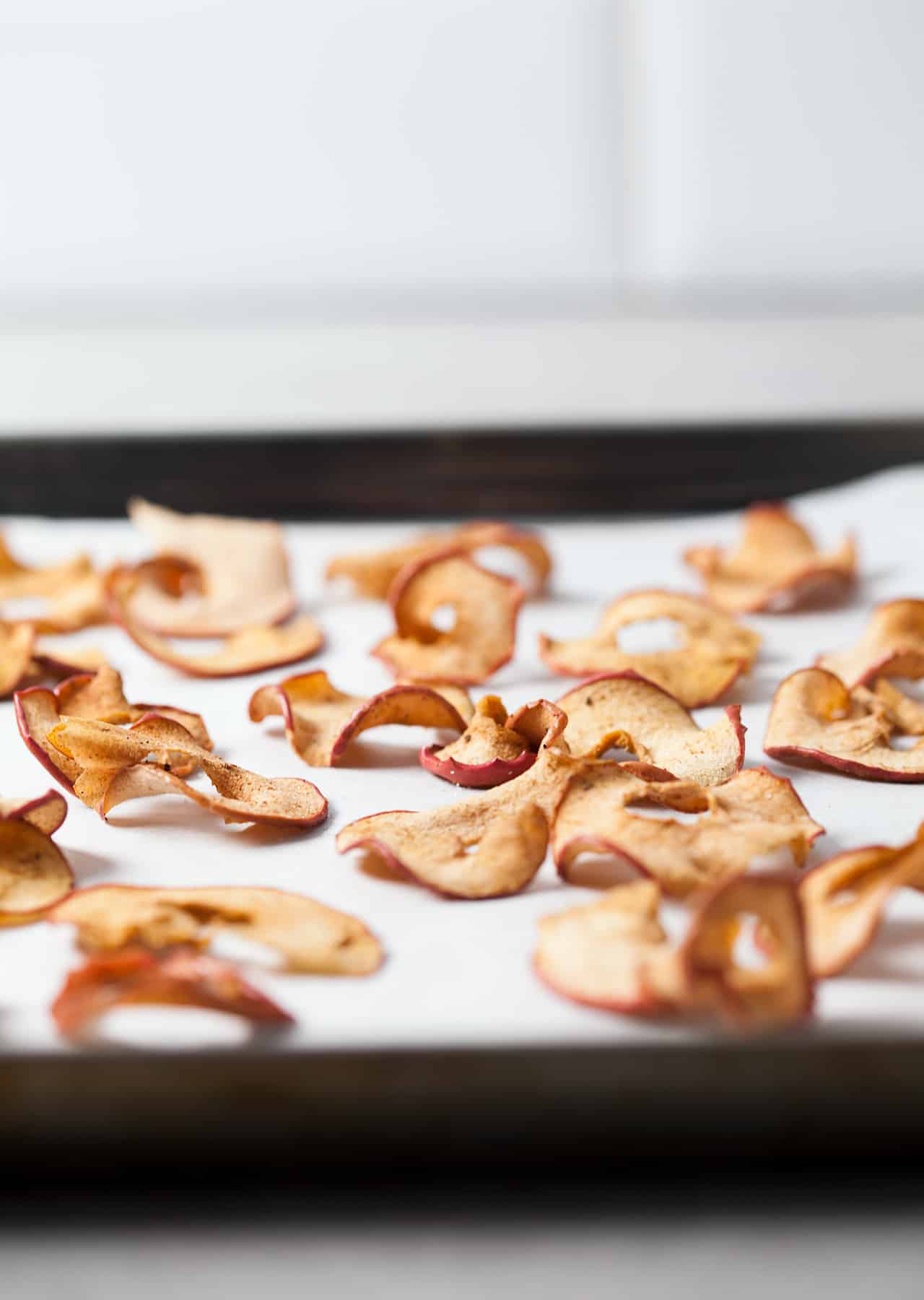 Vegan Spiced Apple Crisps