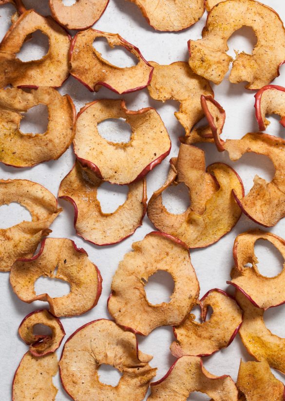 Vegan Spiced Apple Crisps