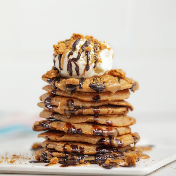 Vegan Biscoff Pancakes