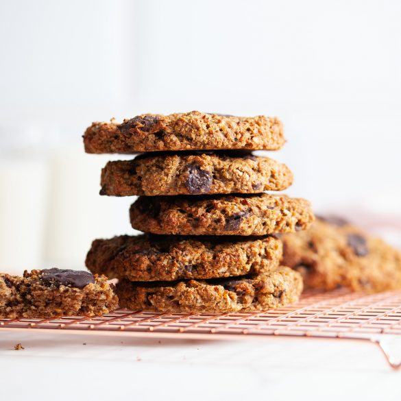 Vegan Quinoa Chocolate Chip Cookies