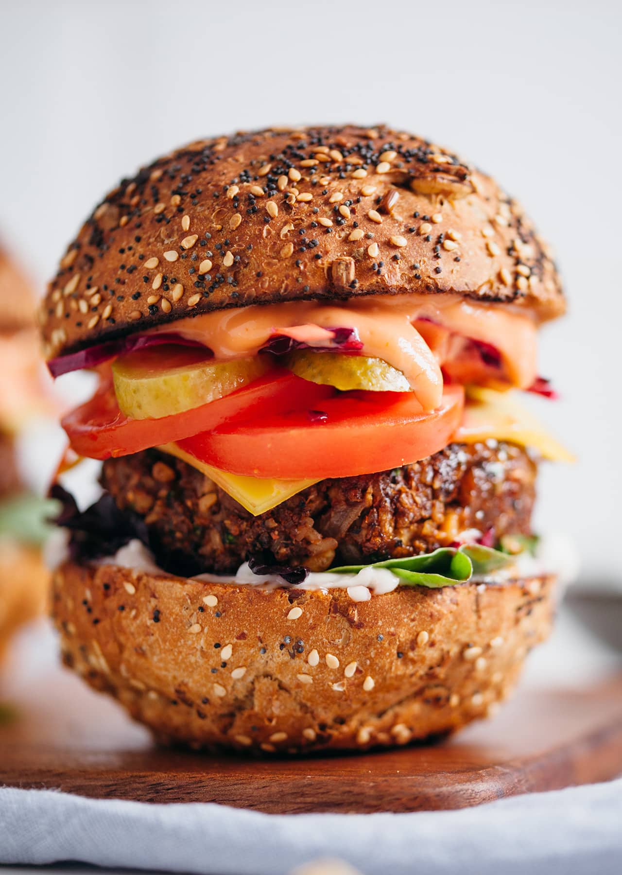 Easy Vegan Burger - SO VEGAN