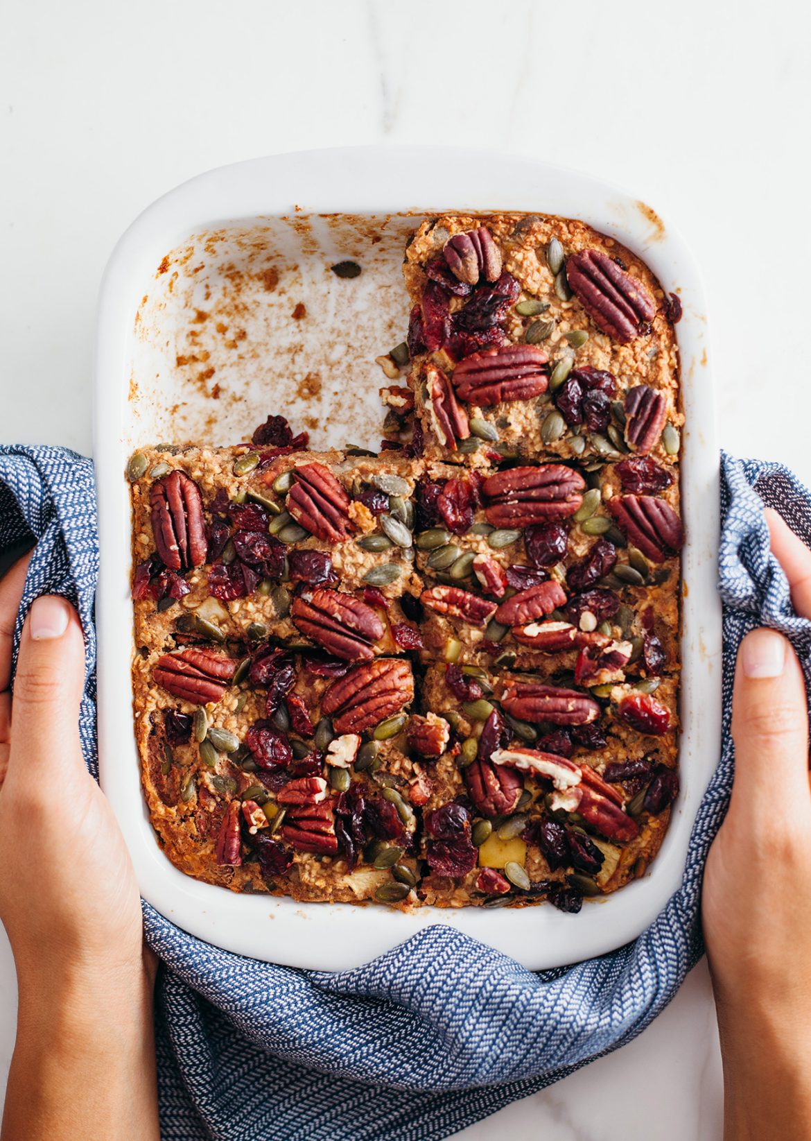 Vegan Apple Pie Oatmeal Bake Recipe