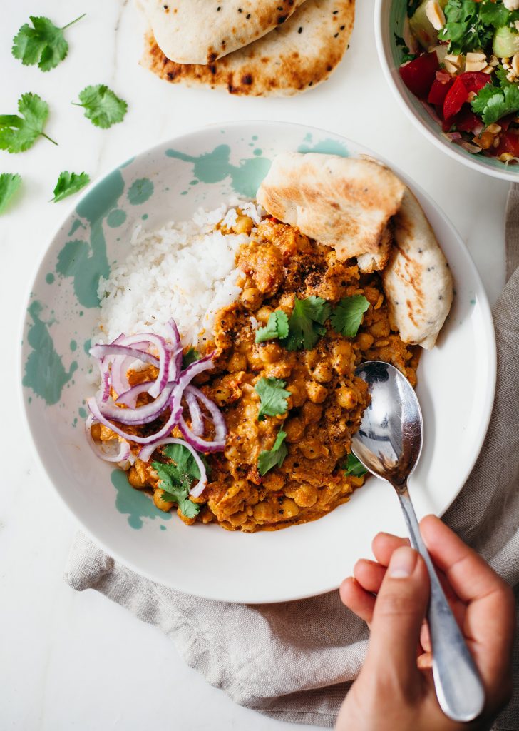 Easy Chickpea Curry - SO VEGAN