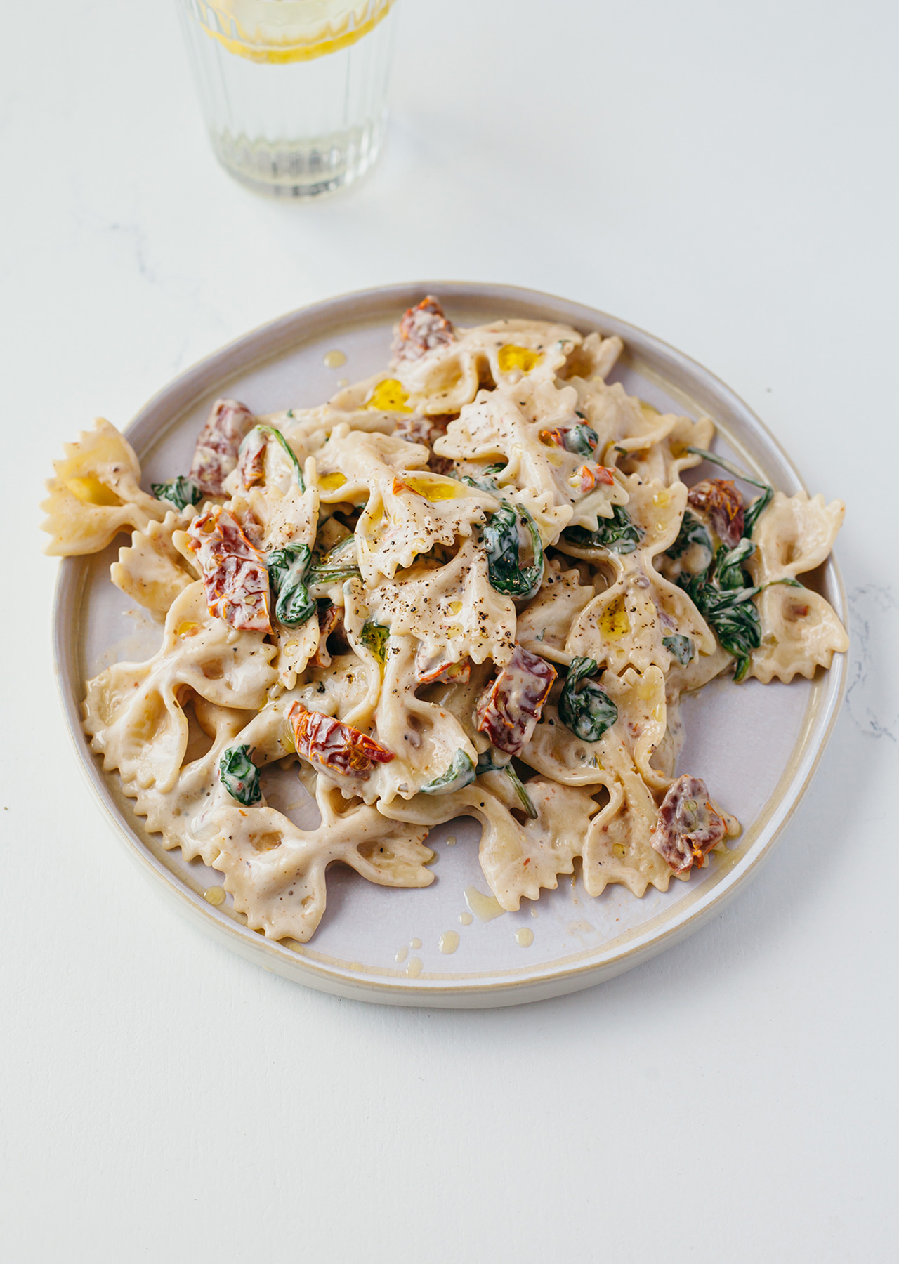 One Pot Vegan Creamy Sun-dried Tomato Pasta Recipe