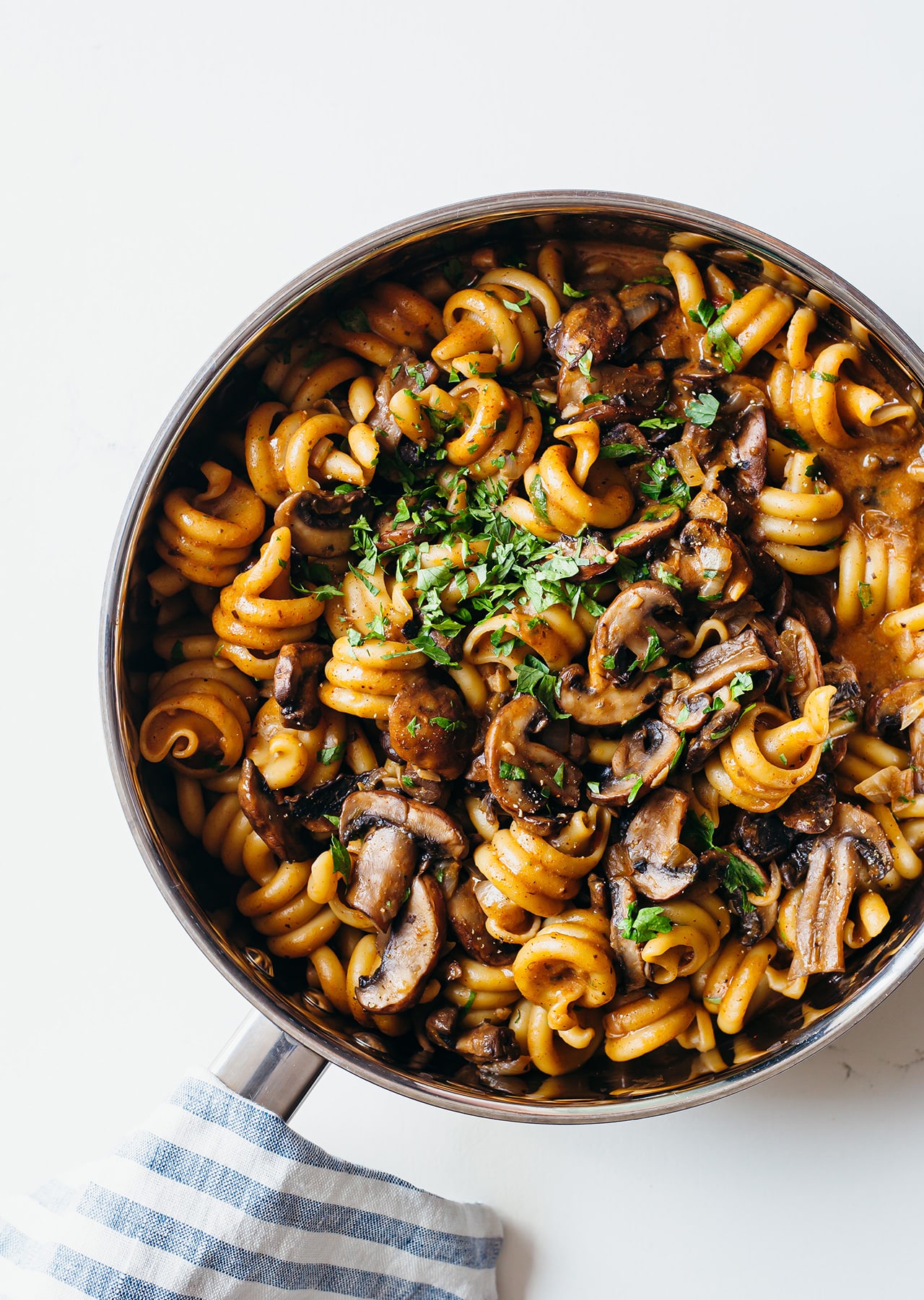 Vegan One-Pot Mushroom Stroganoff Recipe