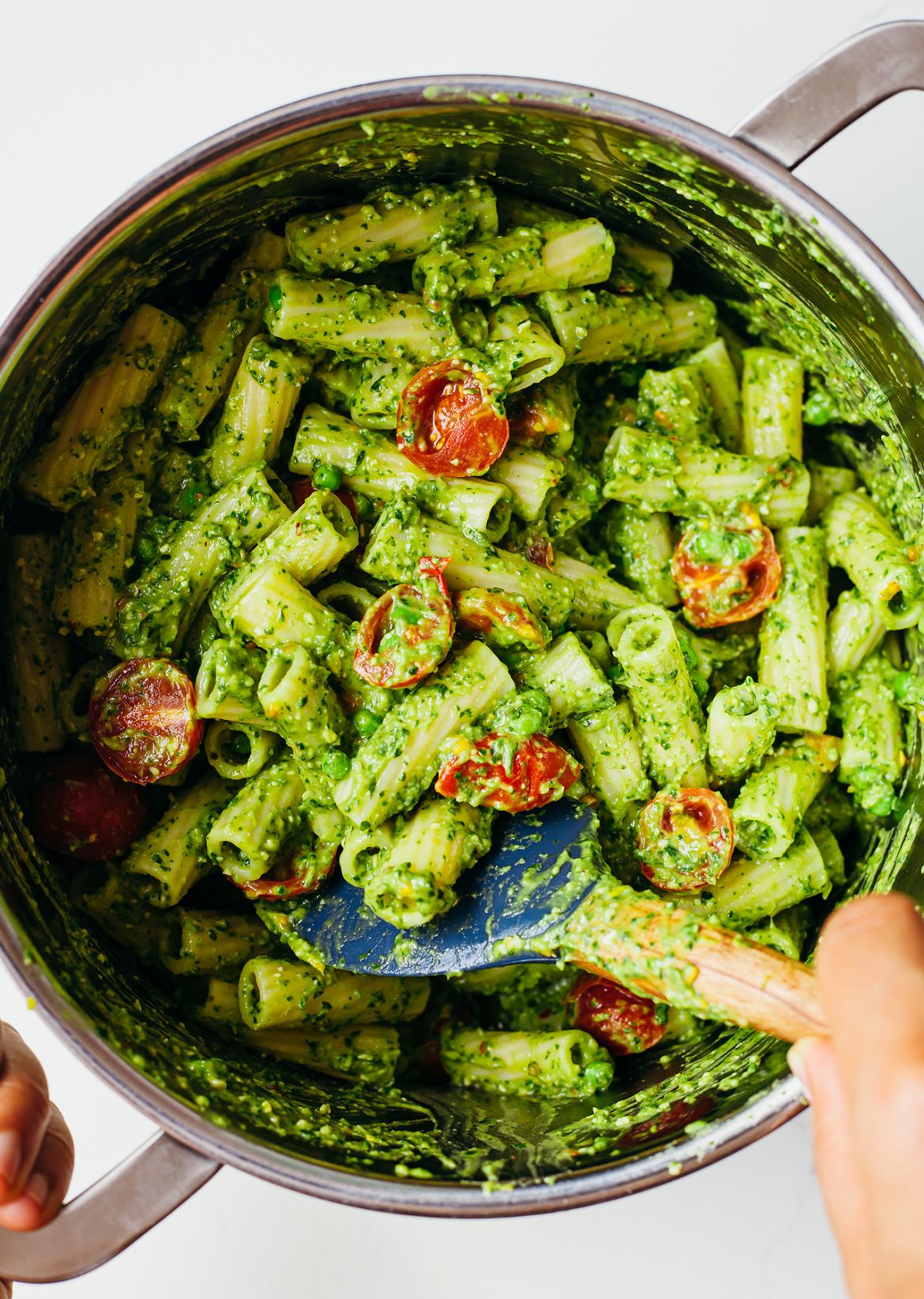 Vegan Avocado Pesto Pasta Recipe