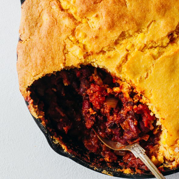 Vegan One-Pan Chilli Cornbread Recipe