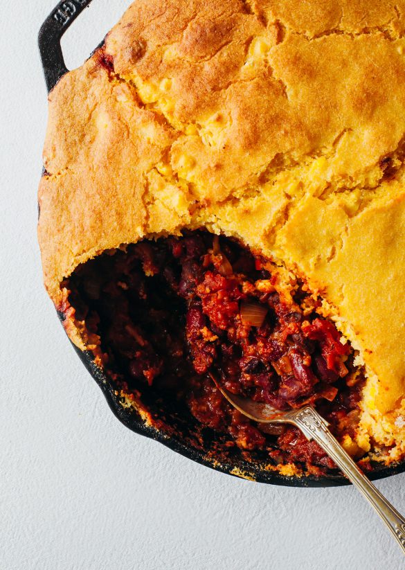 Vegan One-Pan Chilli Cornbread Recipe