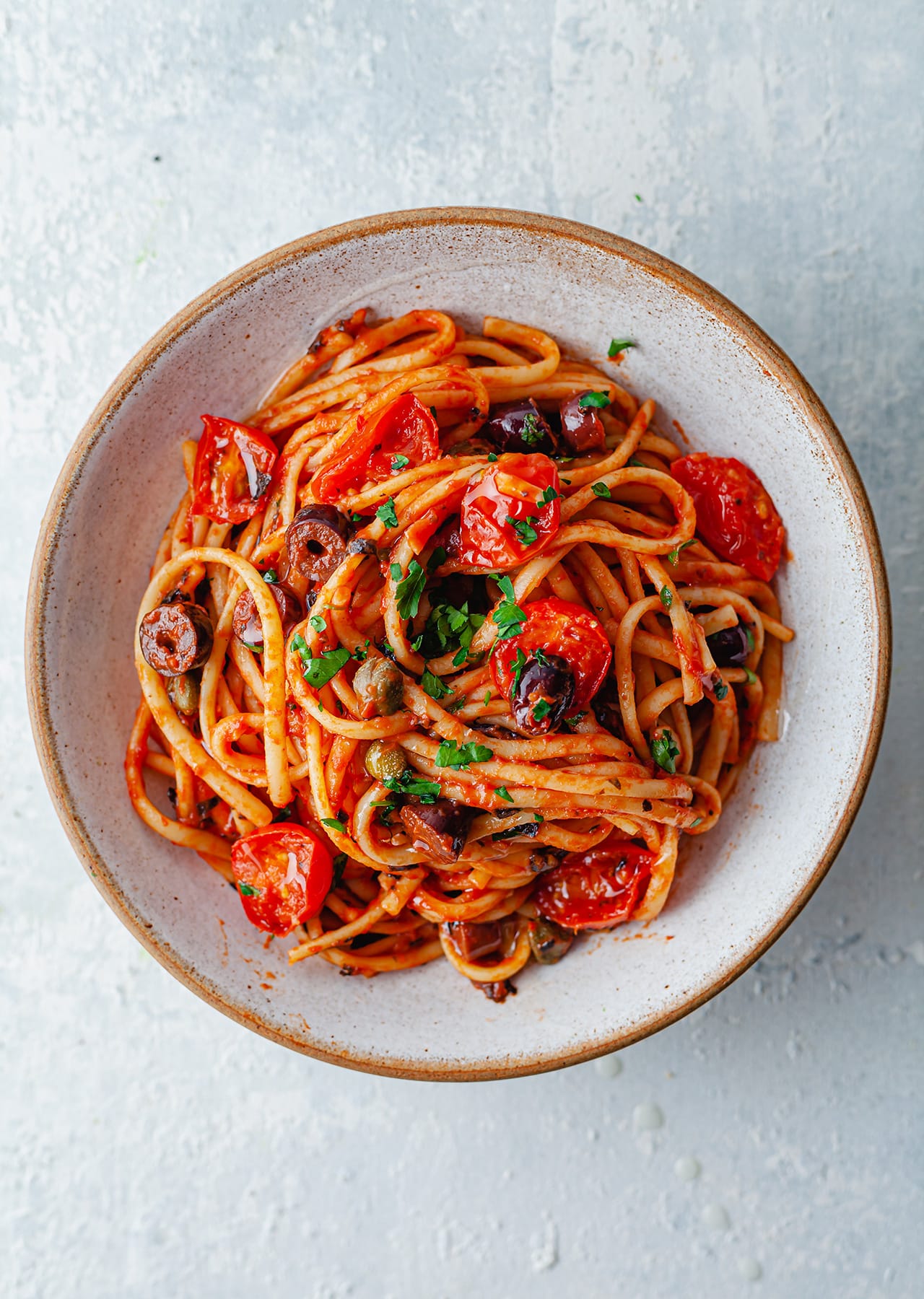 Vegan One Pot Puttanesca Pasta Recipe