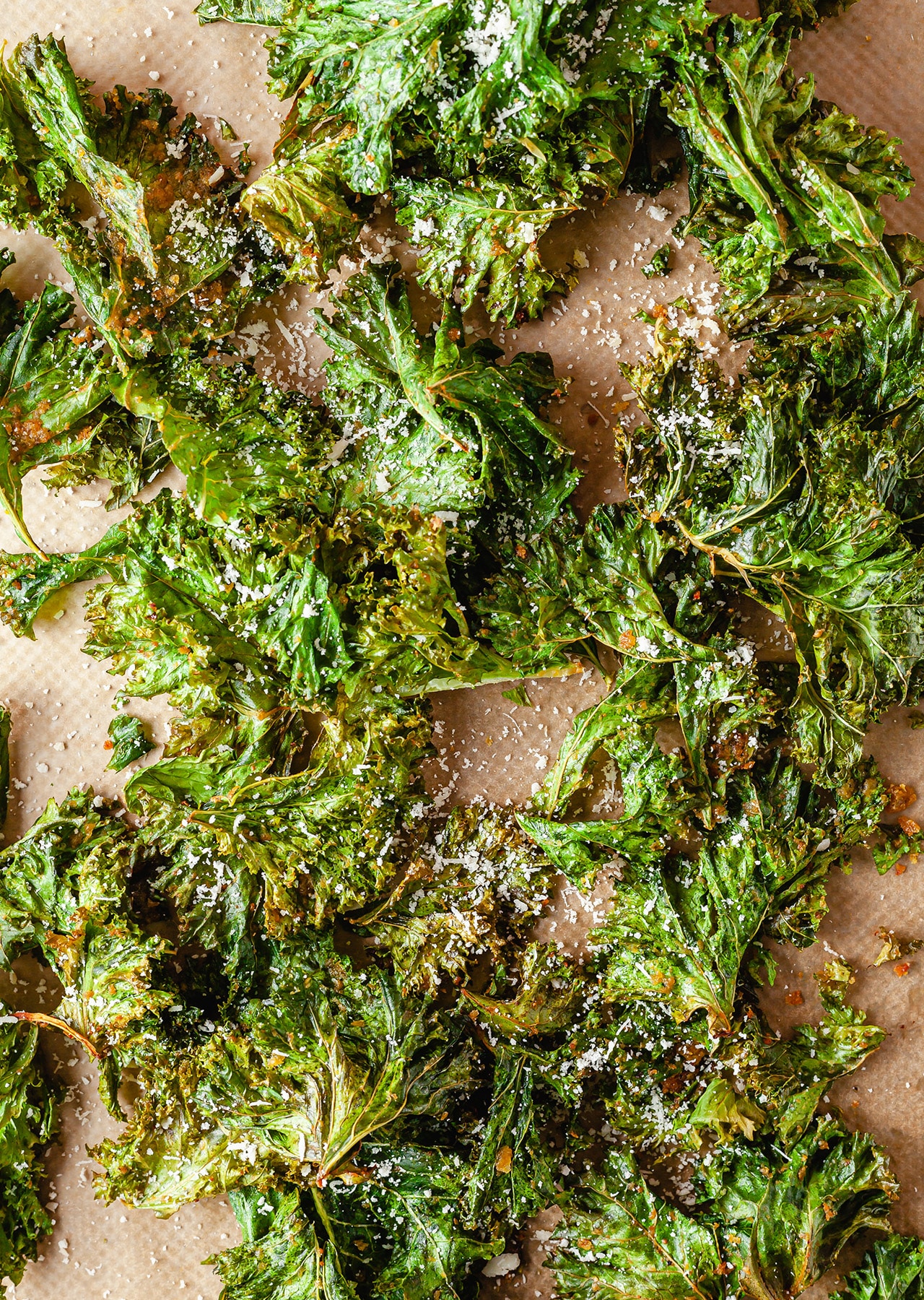 Vegan Cheesy Crunchy Kale Crisps Recipe