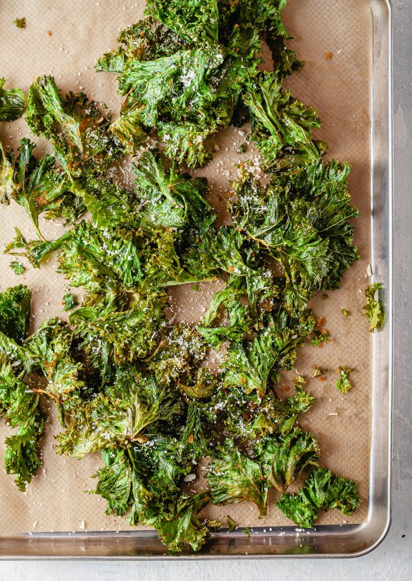 Vegan Cheesy Crunchy Kale Crisps Recipe