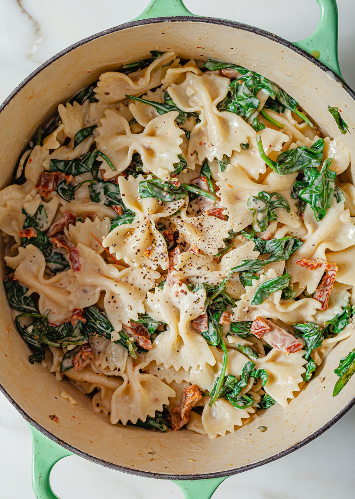 Vegan One Pot Creamy Sun Dried Tomato Pasta Recipe