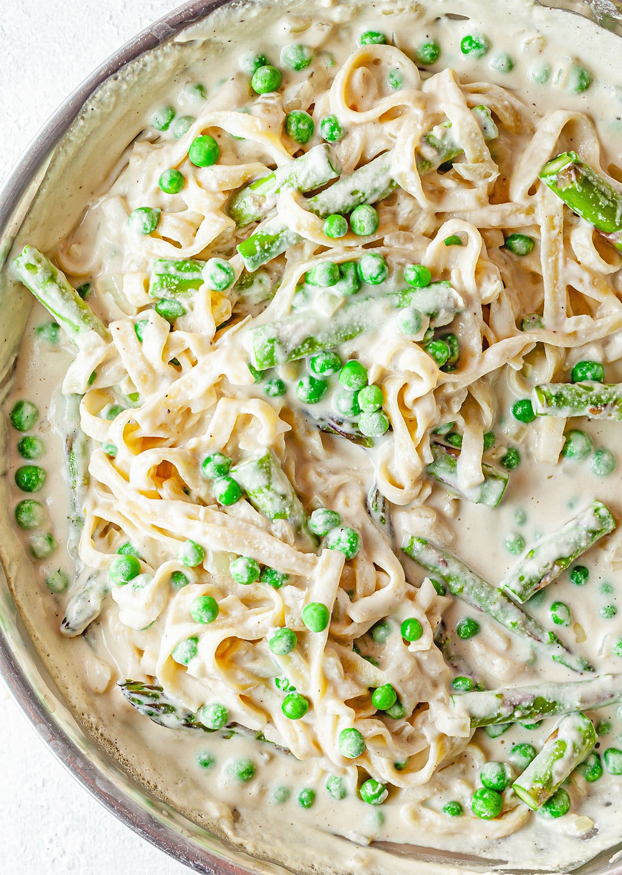 Vegan Creamy Alfredo Asparagus Pea Pasta Recipe