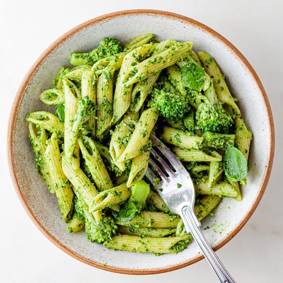 Vegan Kale Pesto Super Green Pasta Recipe