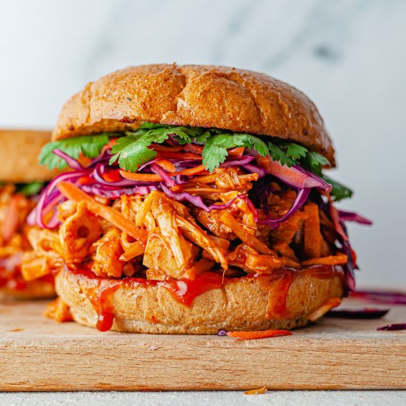 Vegan Pulled Jackfruit Burger Recipe