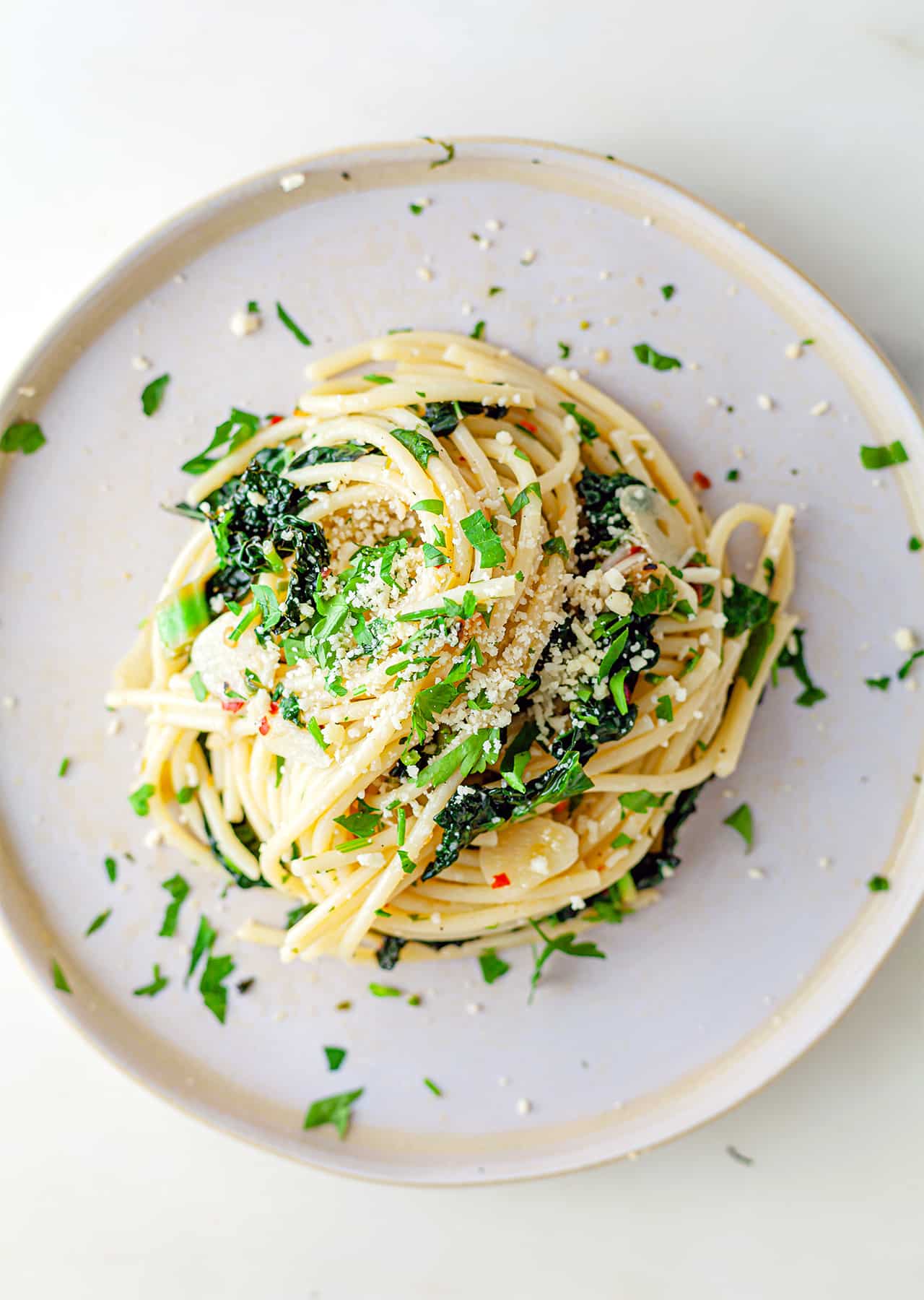 Vegan Garlic Cavalo Nero Spaghetti Pasta Recipe