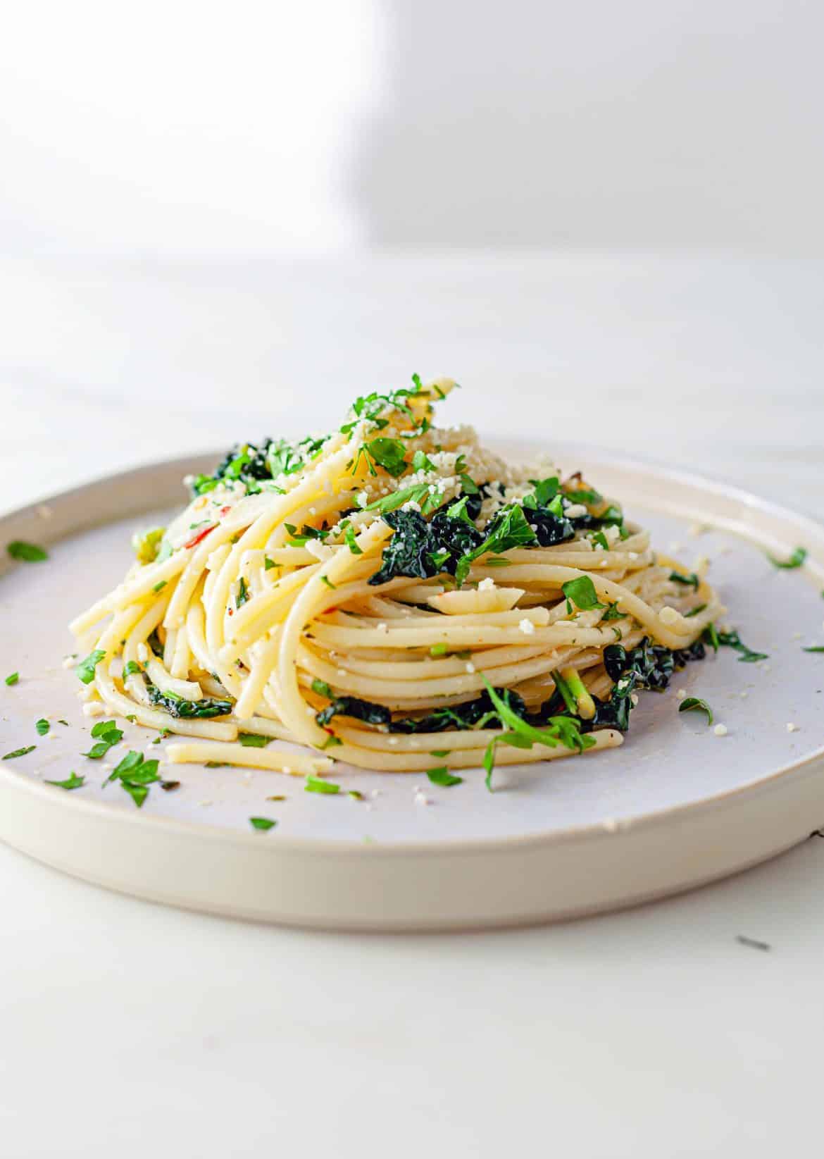 Vegan Garlic Cavalo Nero Spaghetti Pasta Recipe