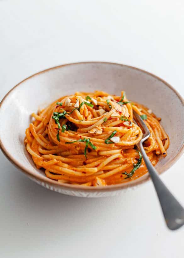 Vegan Roasted Red Pepper Pasta Recipe