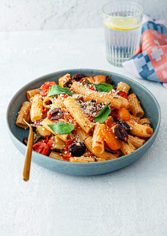 Vegan Roasted Tomato Rigatoni Pasta Recipe