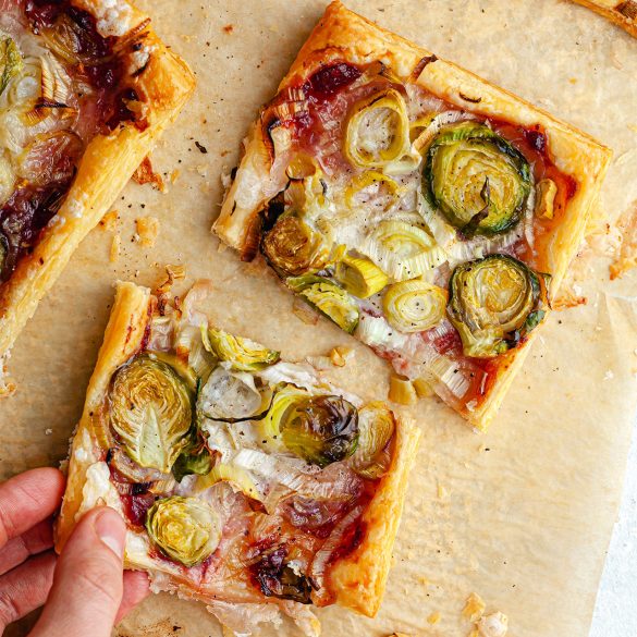 Leek + Brussels Sprouts Tarts Vegan Recipe Leek + Brussels Sprouts Tarts Vegan Recipe