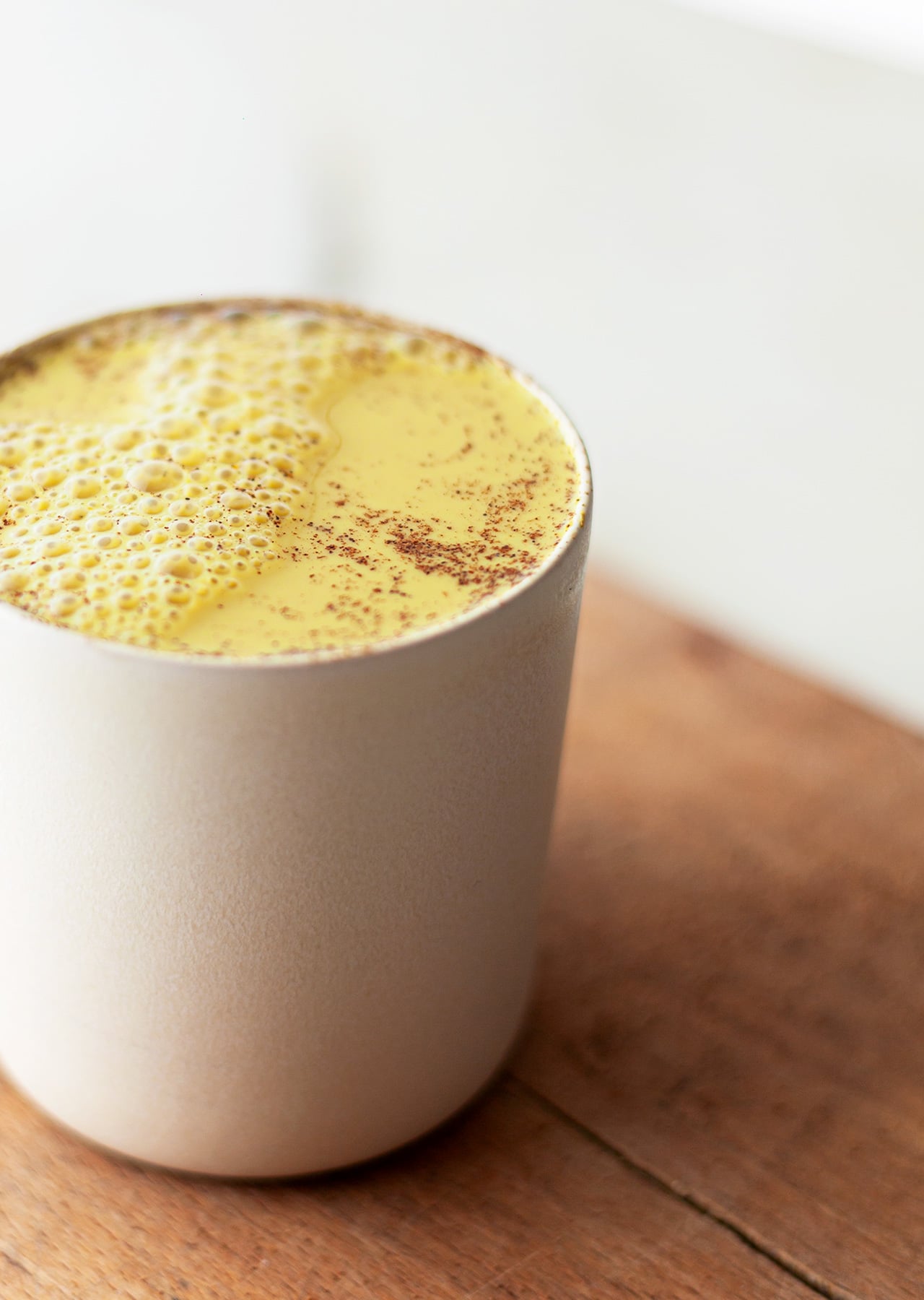 Vegan Turmeric Golden Milk Latte Recipe