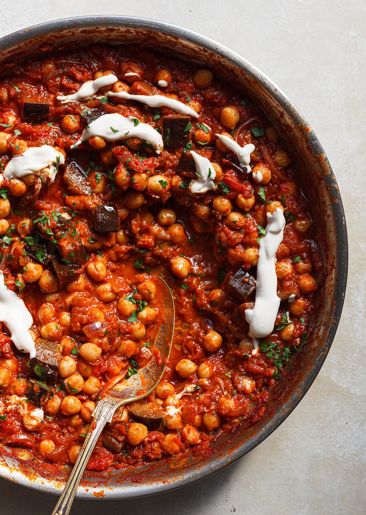 Vegan One-Pot 'Nduja Aubergine Chickpeas Recipe