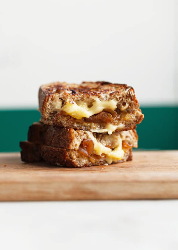 Vegan Caramelised Onion Grilled Cheese Sandwich Recipe