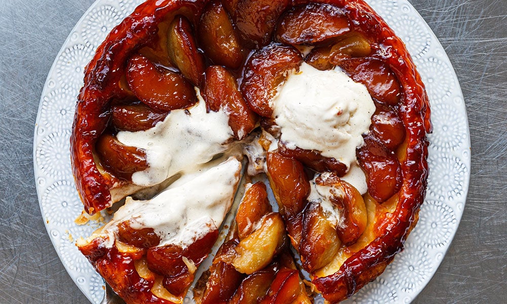 4-Ingredient Tarte Tatin - SO VEGAN